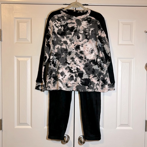 Cuddl Duds Size Medium Lounge Top & Bottoms New - Picture 1 of 9